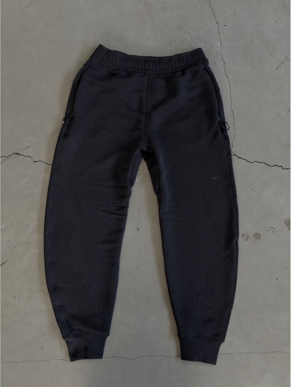 Nike / Therma-FIT ADV A.P.S. Jogger Pants / Black / Men’s S